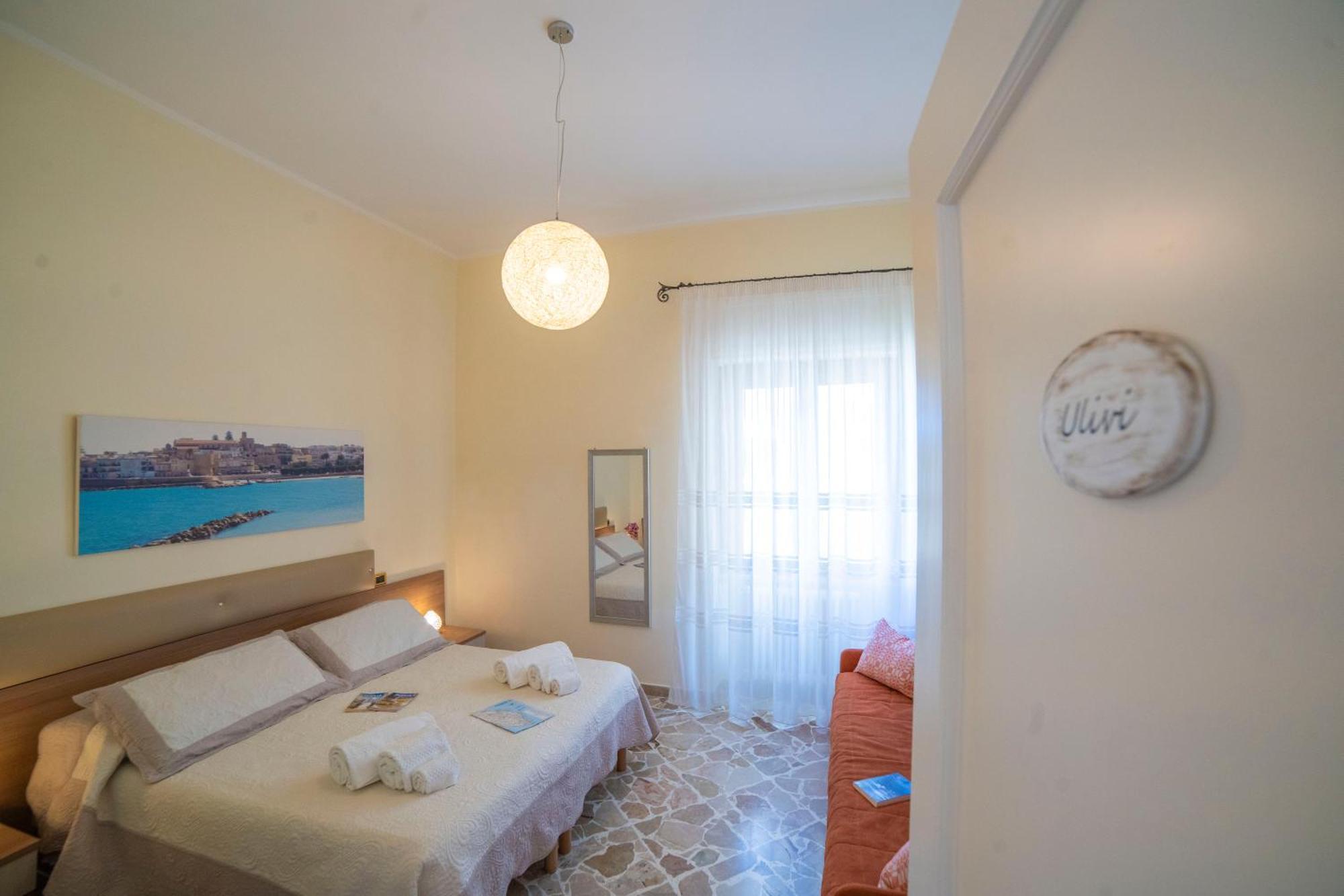 B&B A Due Passi Otranto Ngoại thất bức ảnh